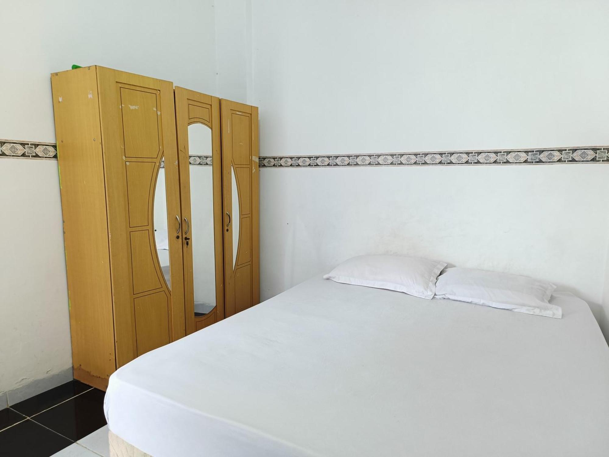 Bumi Merpati Residence Makassar Mitra Reddoorz Exterior foto