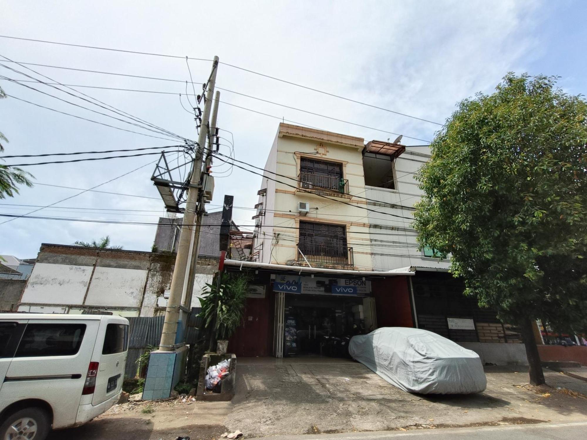 Bumi Merpati Residence Makassar Mitra Reddoorz Exterior foto