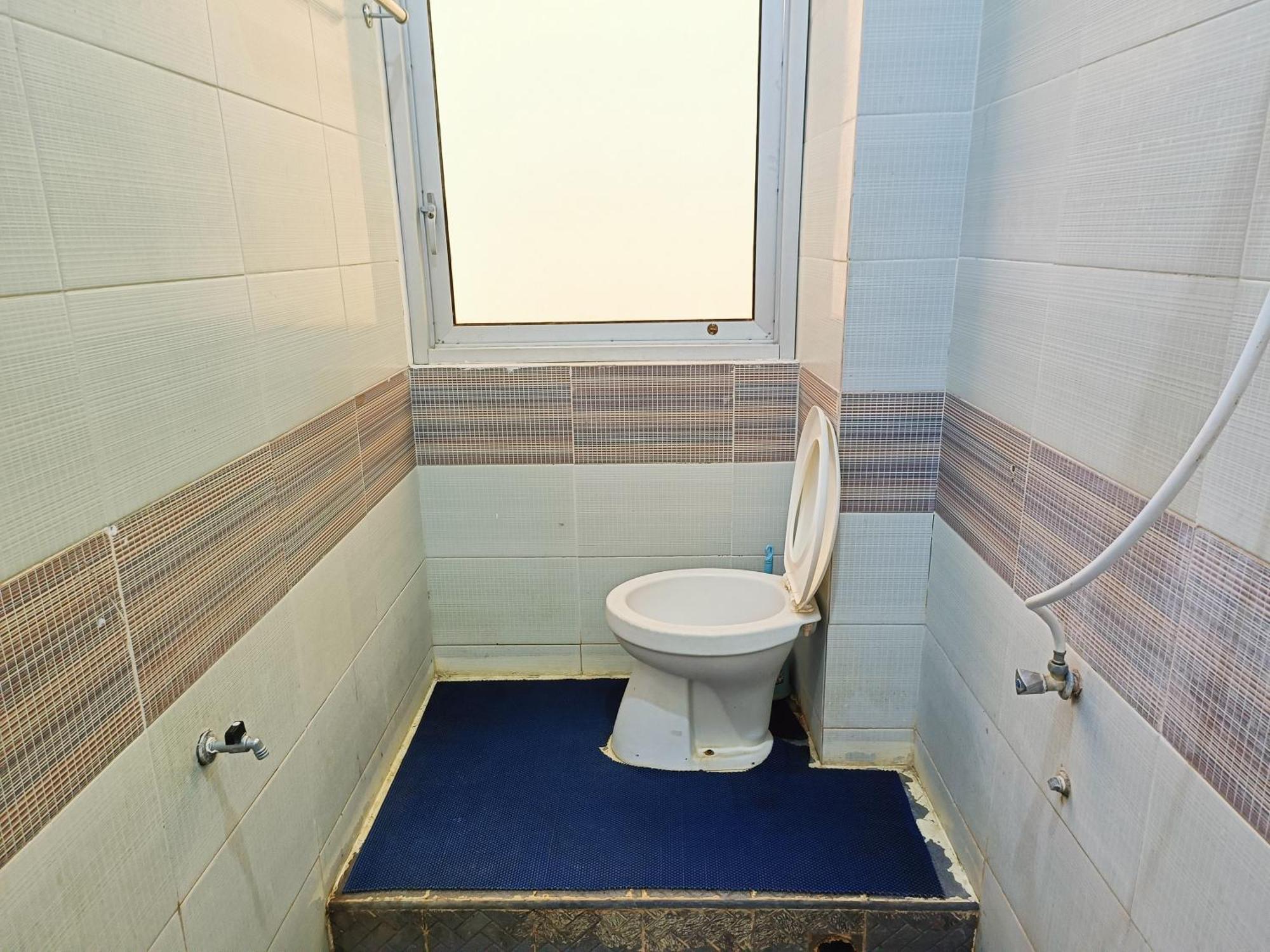 Bumi Merpati Residence Makassar Mitra Reddoorz Exterior foto