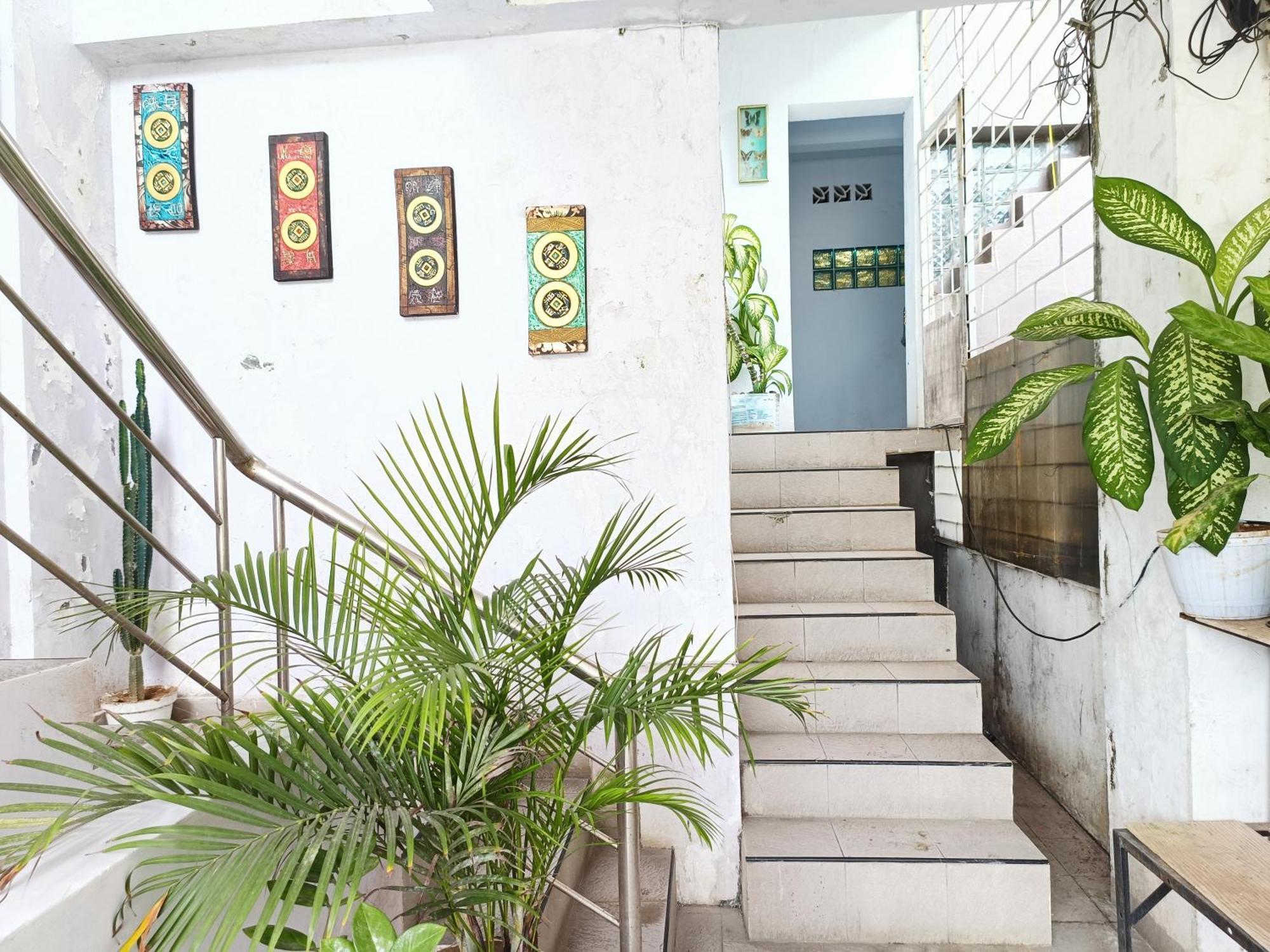 Bumi Merpati Residence Makassar Mitra Reddoorz Exterior foto